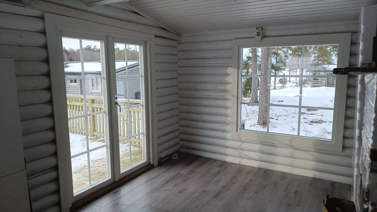 ny insatta fönster samt balkongdörr